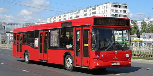 Красный автобус