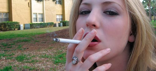 к чему снится некурящая жена курит