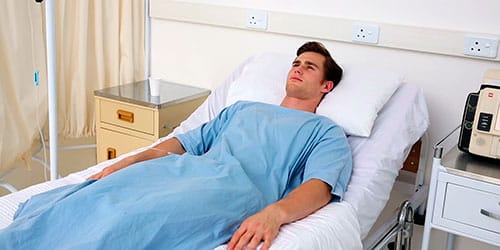 к чему снится лежать в больнице