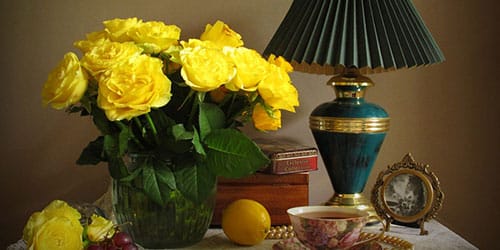 к чему снятся желтые цветы в вазе