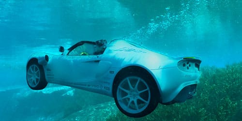 автомобиль под водой