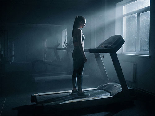 Заниматься спортом