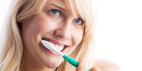 к чему снится чистить грязные зубы