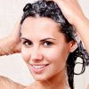 Мыть волосы