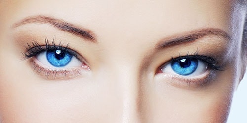 голубые глаза 