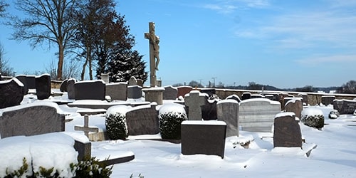 кладбище зимой