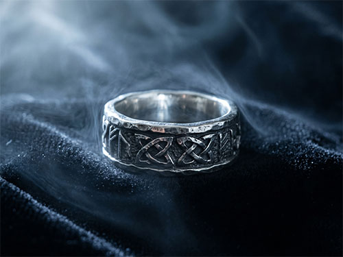 Серебряное кольцо
