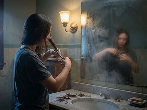 Стричь волосы себе