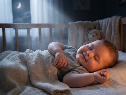 Улыбающийся младенец